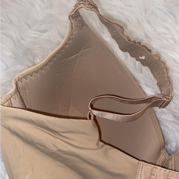 NATORI
Pure Luxe Embroidered-Strap Bra 732080 - Picture 9 of 10